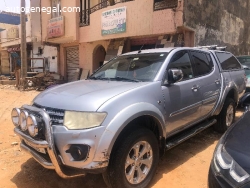 4X4 MITSUBISHI L200 DOUBLE CABINE AUTOMATIQUE