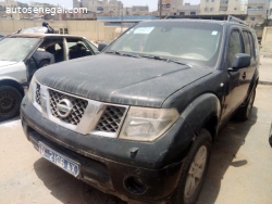 4X4 NISSAN PATHFINDER 7PLACES