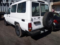 4X4 TOYOA LAND CRUISER