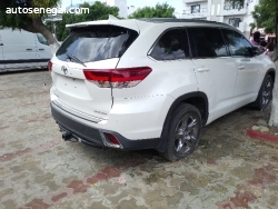 4x4 TOYOTA HIGHLANDER VENANT