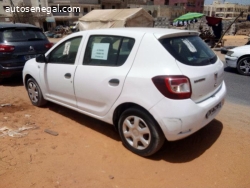 Dacia Sandero venant