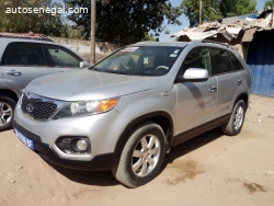 KIA  SORENTO 7PLACES