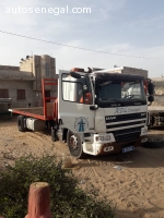 LOCATION DE CAMION PLATEAU GRUE