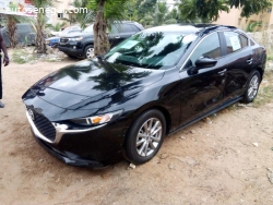 MAZDA 3 2019