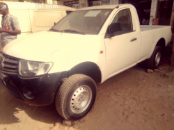 MITSUBISHI L200 UNE CABINE