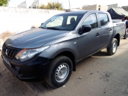 MITSUBISHI  l200 2016