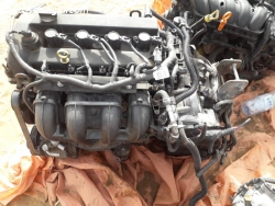 MOTEUR FORD ESCAPE CARRE