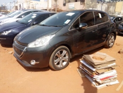 Peugeot 208 venant