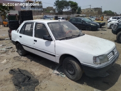 PEUGEOT 305