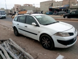 RENAULT LAGOUNA BREAK AUTOMATIQUE