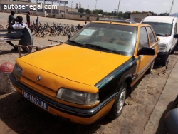 TAXI RENAULT 21