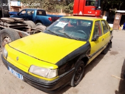 TAXI RENAULT 21