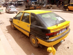 TAXI RENAULT 21