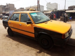 TAXI RENAULT 9