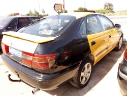 TAXI TOYOTA CARINA