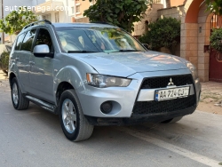 4X4 MITSUBISHI OUTLANDER