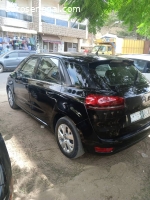 Citroën C4 Picasso sous Douane