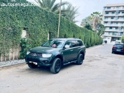 MITHSBSHI PAJERO 7 PLACES